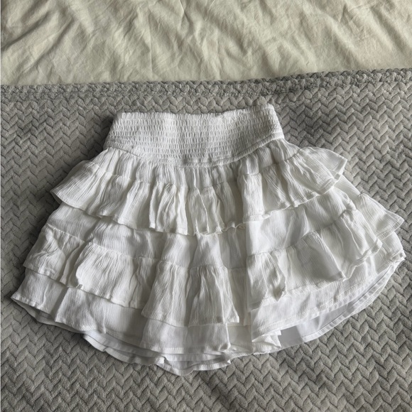 Hollister Dresses & Skirts - Hollister White Tiered Ruffle Mini Skirt